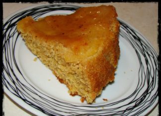 Νηστίσιμο κέικ με καραμελωμένα μήλα