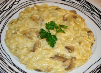 Κριθαρότο με ποικιλία τυριών και μανιτάρια